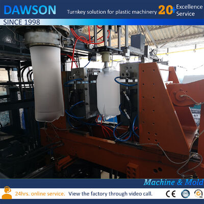 ปริมาณผลิต 130 กิโลกรัมต่อชั่วโมง 20 ลิตร เจอร์รี่ กล่อง Extrusion HDPE Molding พลาสติก Drum Blow Molding Machine 4.4 โดย 3.4 โดย 3.6 เมตร