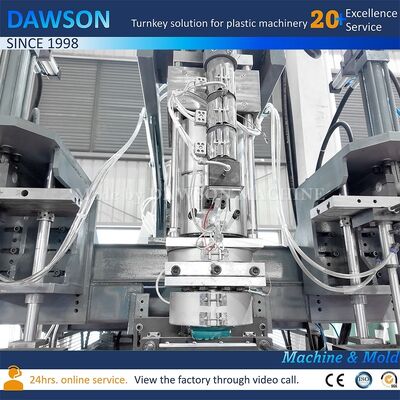 เครื่องเป่าขึ้นรูปด้วยการอัดรีดกำลังผลิต 130 กก. ต่อชั่วโมง สำหรับการผลิตพลาสติกความเร็วสูง HDPE แกลลอนน้ำมันขนาด 5 ลิตร