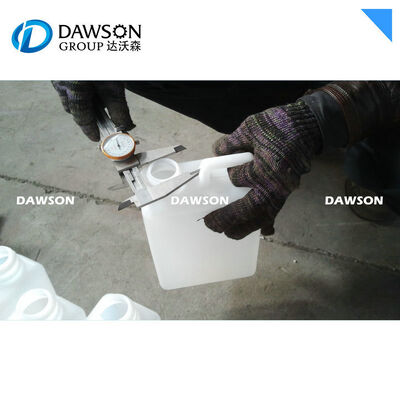 พลังการทําความร้อนสกรู 6kw เครื่องพัดลม extrusion สําหรับ HDPE PP เครื่องพัดลม Jerry Can กล่องนม น้ํามันย่อย 5L การใช้งานอากาศ 0.6