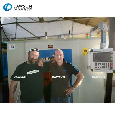 75 kg ต่อชั่วโมงผลิต เครื่องพัดลมเครื่องเดียวสถานีหรือสถานีคู่สําหรับการผลิต 2L 5L HDPE กระป๋องน้ํามันย่อย