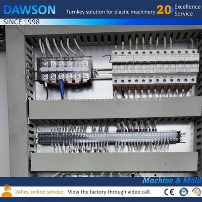 เครื่องพัดลมแบบอัตโนมัติที่มีพลังงานในการทําความร้อนหัวพัดลม 8kw สําหรับ 1L-5L กระปุก HDPE ที่ทนต่อสารเคมี